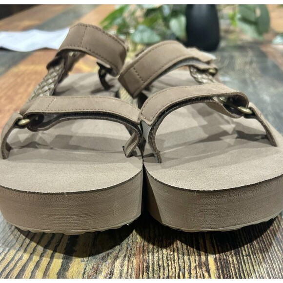 Tevas Universal Flatform Interweave Sandal Brown Boho Chi Whimsy Size 9 Beach - Picture 3 of 7